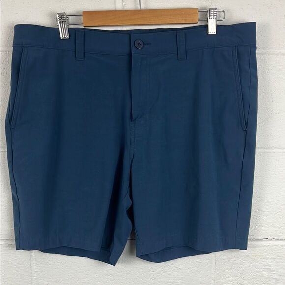 Travis Mathew men’s lightweight navy performance gold chino short - Picture 1 of 5